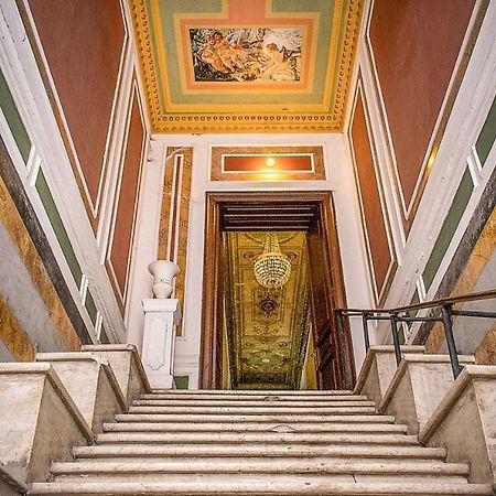 Mini-Hotel In The Very Heart Of Odessa Exterior photo